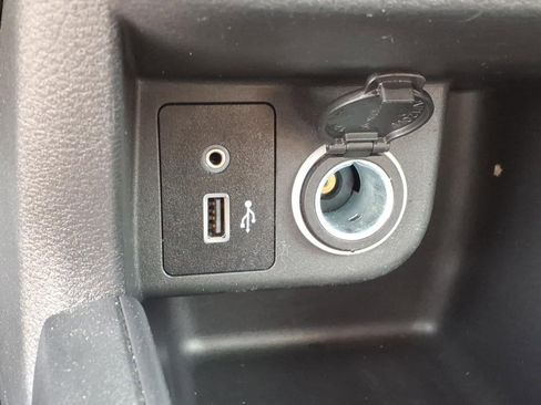 Used 2022 Nissan Kicks S FWD image 18