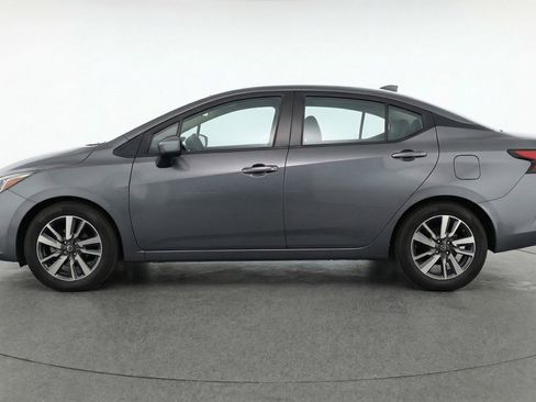Used 2025 Nissan Versa SV FWD image 5