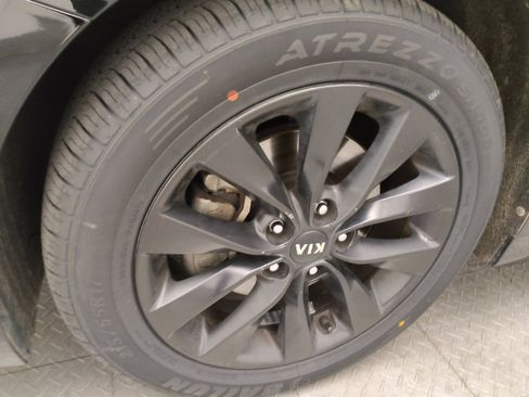 Used 2018 Kia Optima LX w/ 17" Alloy Wheels Package FWD image 31