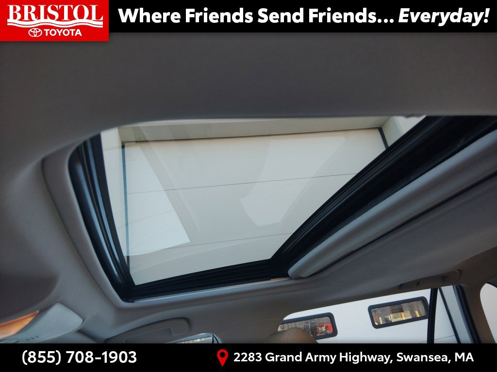 Used 2021 Toyota RAV4 XLE w/ Convenience Package AWD/4WD image 20