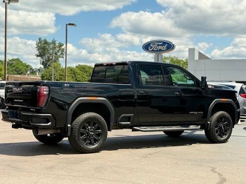 Used 2024 GMC Sierra 2500 AT4 w/ Technology Package AWD/4WD image 33