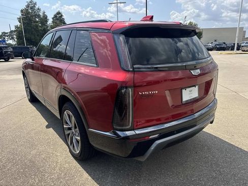 Used 2026 Cadillac Vistiq Sport w/ LPO, Floor Liner Package AWD/4WD image 7