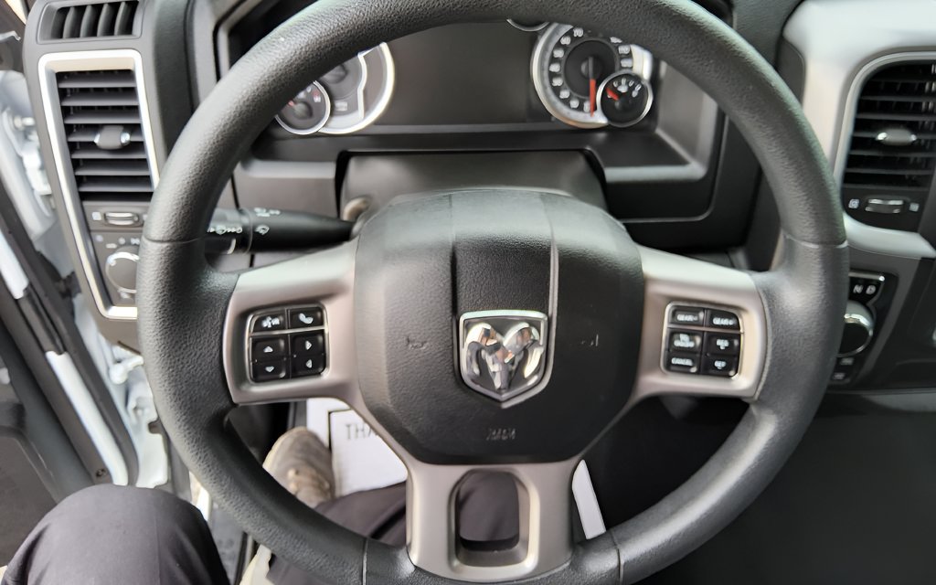 Used 2023 RAM 1500 Classic SLT w/ Electronics Group AWD/4WD image 16