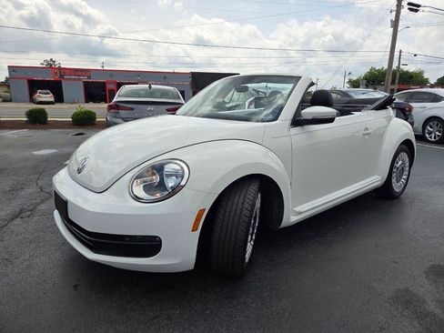 Used 2013 Volkswagen Beetle 2.5 FWD image 10