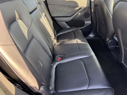 Used 2024 Tesla Model Y Long Range RWD image 10