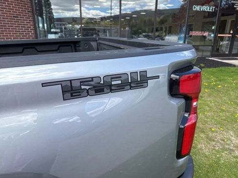 Used 2025 Chevrolet Silverado 2500 LT w/ Trail Boss Package AWD/4WD image 38