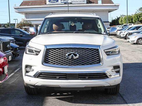 Used 2019 INFINITI QX80 Luxe w/ Proactive Package image 2