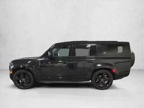 Certified 2024 Land Rover Defender 130 X-Dynamic SE image 8