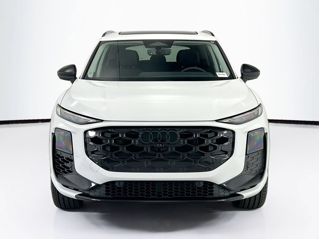 Used 2026 Audi Q3 quattro 2.0T w/ Driver Assistance Package AWD/4WD image 2