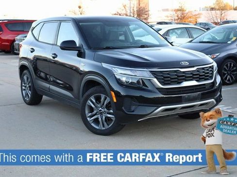 Used 2021 Kia Seltos LX image 2