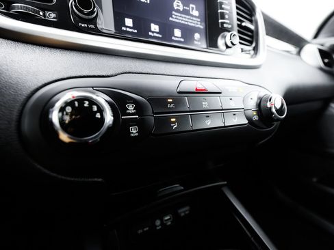Used 2020 Kia Sorento LX AWD/4WD image 27