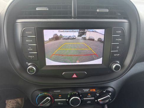 Used 2020 Kia Soul GT-Line FWD image 23