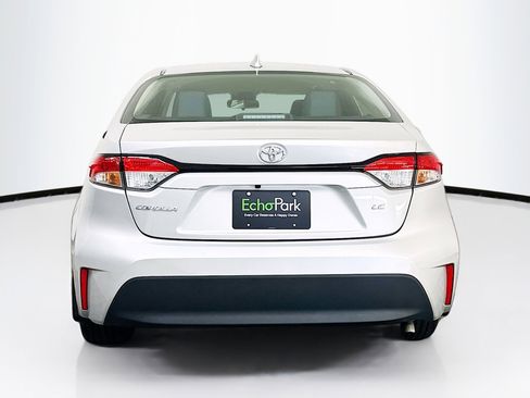 Used 2025 Toyota Corolla LE FWD image 7
