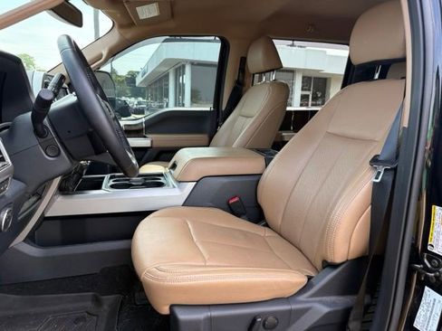 Used 2022 Ford F250 Lariat w/ Lariat Ultimate Package AWD/4WD image 18