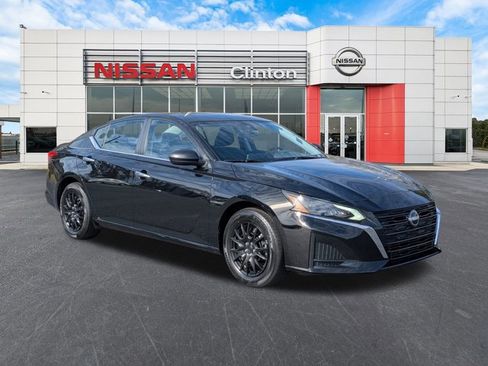 Certified 2025 Nissan Altima 2.5 S image 1