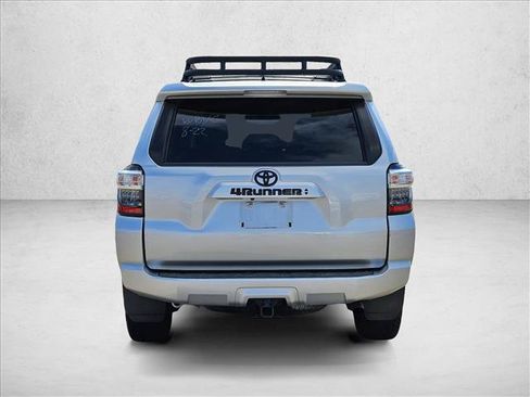 Used 2022 Toyota 4Runner SR5 Premium AWD/4WD image 7