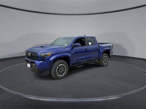 Used 2025 Toyota Tacoma TRD Sport image 4