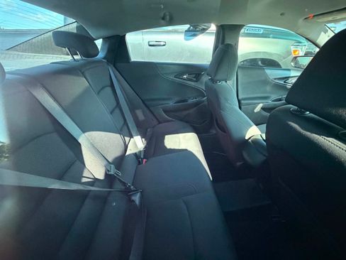 Used 2020 Chevrolet Malibu LS FWD image 5
