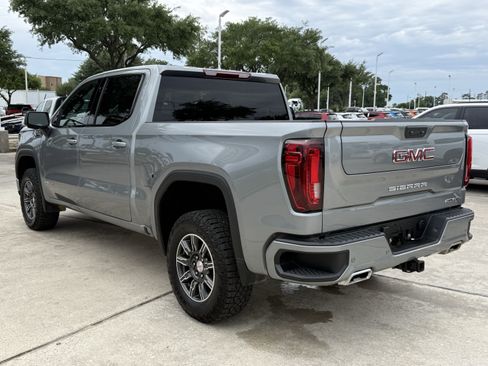 Used 2025 GMC Sierra 1500 AT4 AWD/4WD image 7