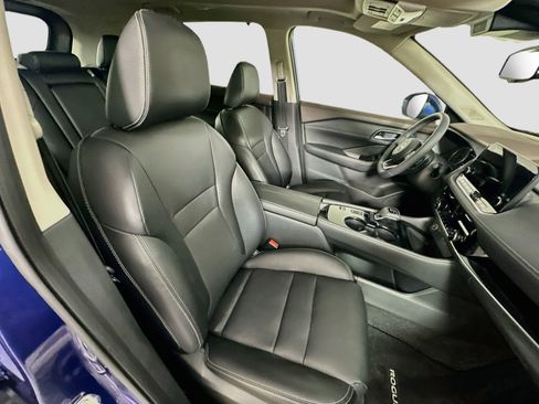 Used 2023 Nissan Rogue SL w/ SL Premium Package FWD image 32