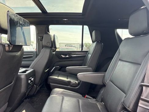 Used 2021 GMC Yukon Denali w/ Denali Premium Package AWD/4WD image 16