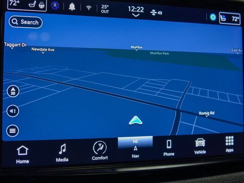 Used 2023 Chrysler Pacifica Limited image 26