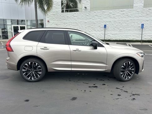 New 2026 Volvo XC60 T8 Ultra w/ Protection Package Premier AWD/4WD image 3