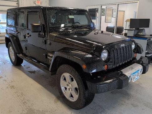 Used 2011 Jeep Wrangler Unlimited Sahara w/ Dual Top Group AWD/4WD image 7