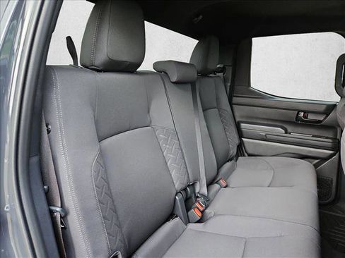 Used 2025 Toyota Tacoma SR5 AWD/4WD image 18