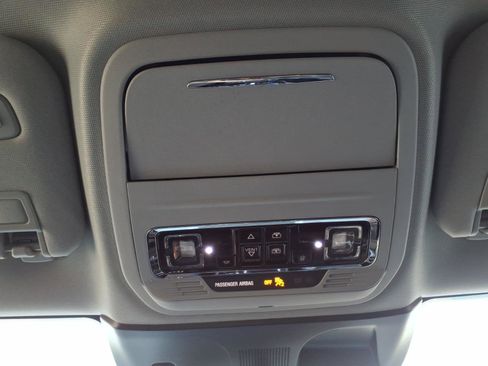 Used 2022 Lincoln Corsair Reserve image 22