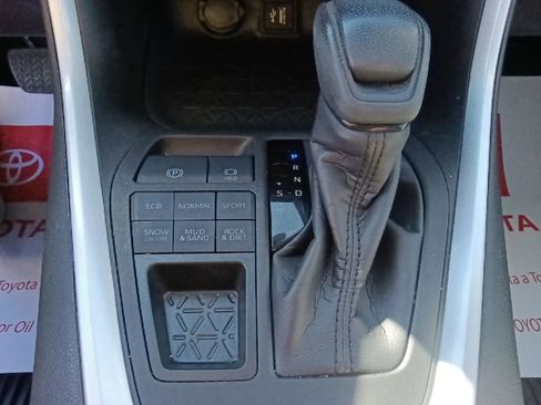 Used 2024 Toyota RAV4 XLE w/ Convenience Package image 23