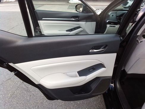 Used 2022 Nissan Altima 2.5 SV image 20