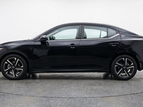 Used 2025 Nissan Sentra SV FWD image 5