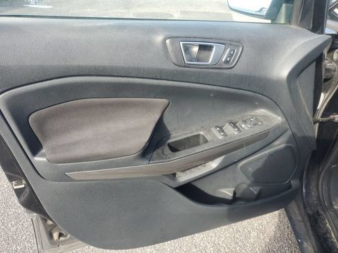 Used 2018 Ford EcoSport SE FWD image 17