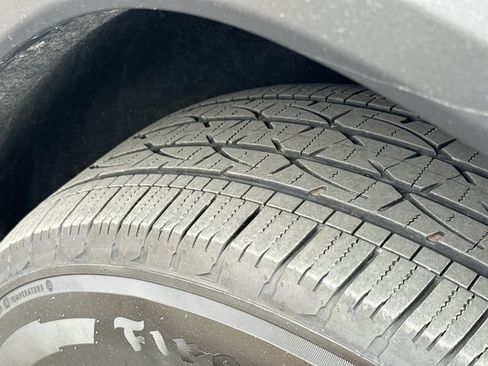 Used 2025 Chevrolet Equinox LT FWD image 9