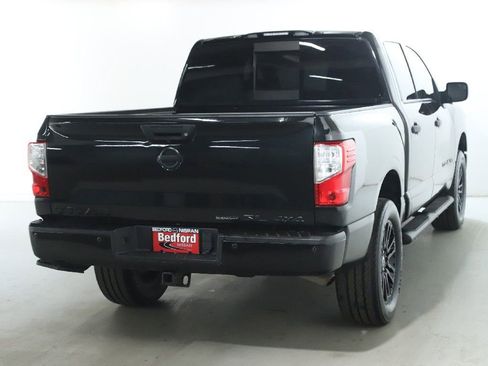 Used 2019 Nissan Titan SL w/ Midnight Edition image 47