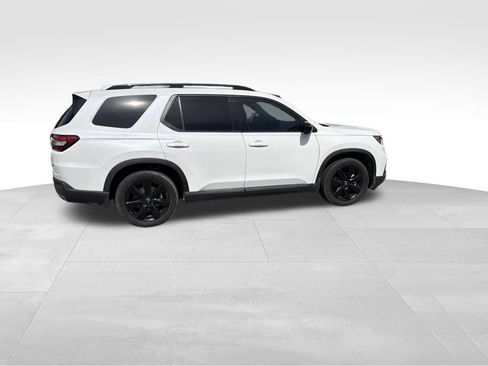 Used 2024 Honda Pilot Elite image 12