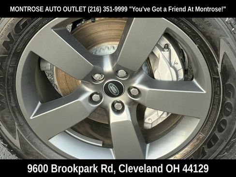 New 2025 Land Rover Defender 90 S image 10