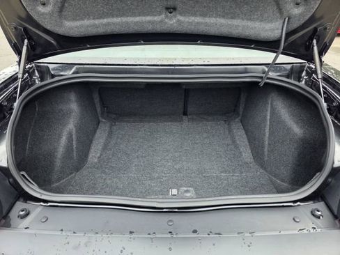 Used 2010 Dodge Challenger SE image 35