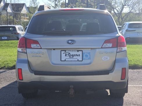 Used 2014 Subaru Outback 2.5i Premium w/ Moonroof Package AWD/4WD image 15