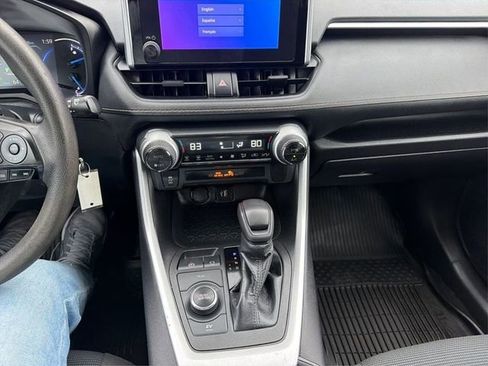 Used 2023 Toyota RAV4 LE AWD/4WD image 15