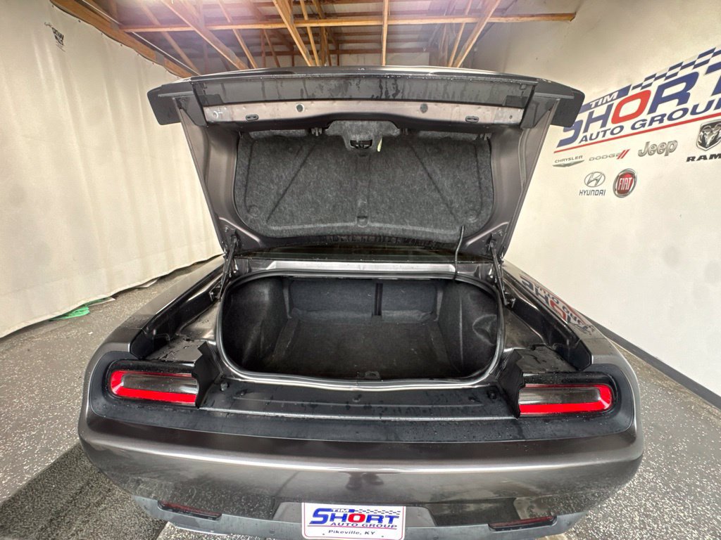 Used 2018 Dodge Challenger R/T Scat Pack w/ Dynamics Package RWD image 6