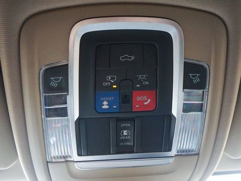 Used 2022 RAM 2500 Laramie image 35