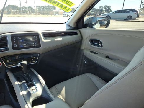 Used 2021 Honda HR-V EX-L image 10