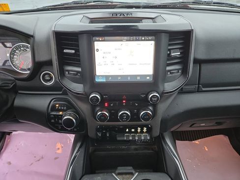 Used 2022 RAM 1500 Big Horn w/ Built-to-serve Edition image 18