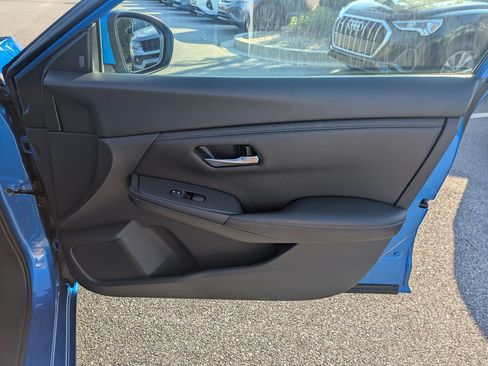 Certified 2025 Nissan Sentra SV FWD image 37