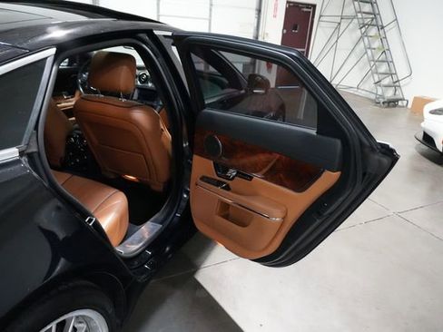Used 2013 Jaguar XJ Supercharged image 27