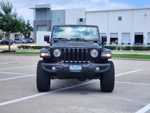 Used 2023 Jeep Gladiator Rubicon w/ Cold Weather Group AWD/4WD image 2