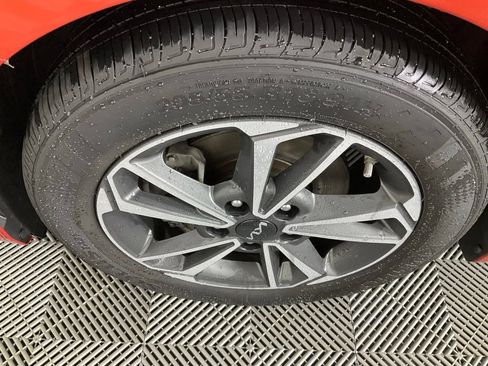 Used 2023 Kia Forte LXS image 7