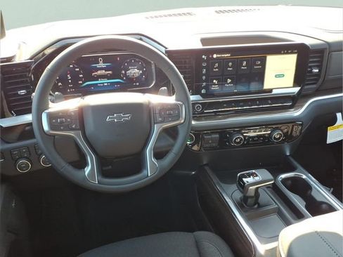 New 2026 Chevrolet Silverado 1500 RST AWD/4WD image 18